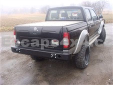 Zadní pevnostní nárazník Nissan Navarra D22 (01-04)